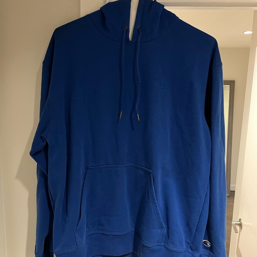 Men’s Large Champion Blue Hoddie